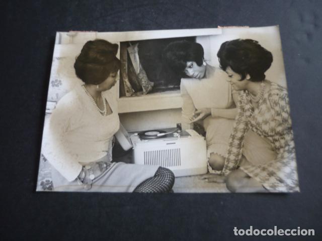 Fotos de Cantores: HERMANAS BENITEZ CANTANTES ANTIGUA FOTOGRAFIA ORIGINAL 12 X 18 CM