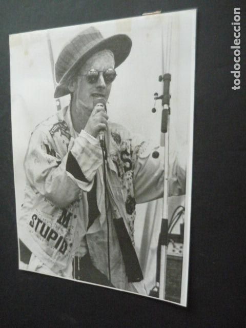 Photos of Singers: BOY GEORGE CANTANTE ANTIGUA FOTOGRAFIA ORIGINAL 18 X 24 CM