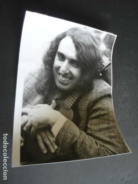 Fotos von Musikern: TINY TIM CANTANTE ANTIGUA FOTOGRAFIA ORIGINAL 18 X 24 CM