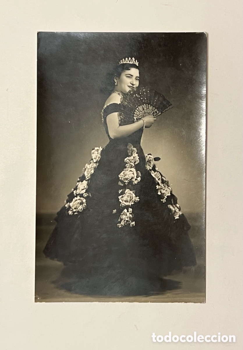 Fotos von Musikern: C&Aacute;NDIDA PEREZ. Estrella de la canci&oacute;n espa&ntilde;ola y flamenca.. (h.1960?) Fotograf&iacute;a Medidas: 14 x 9