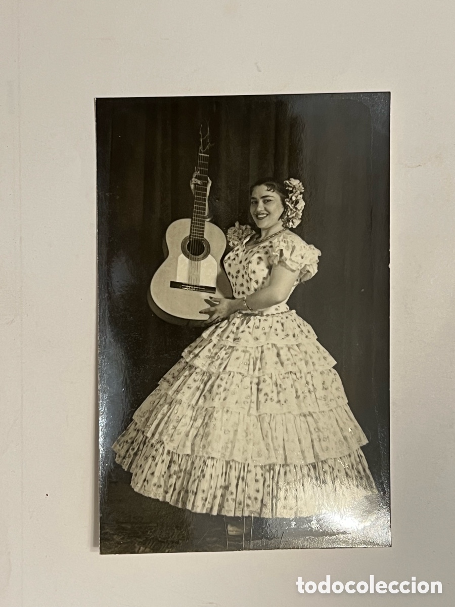 Photos de Chanteurs et Chanteuses: C&Aacute;NDIDA PEREZ. Estrella de la canci&oacute;n espa&ntilde;ola y flamenca.. (h.1960?) Fotograf&iacute;a Medidas: 14 x 9