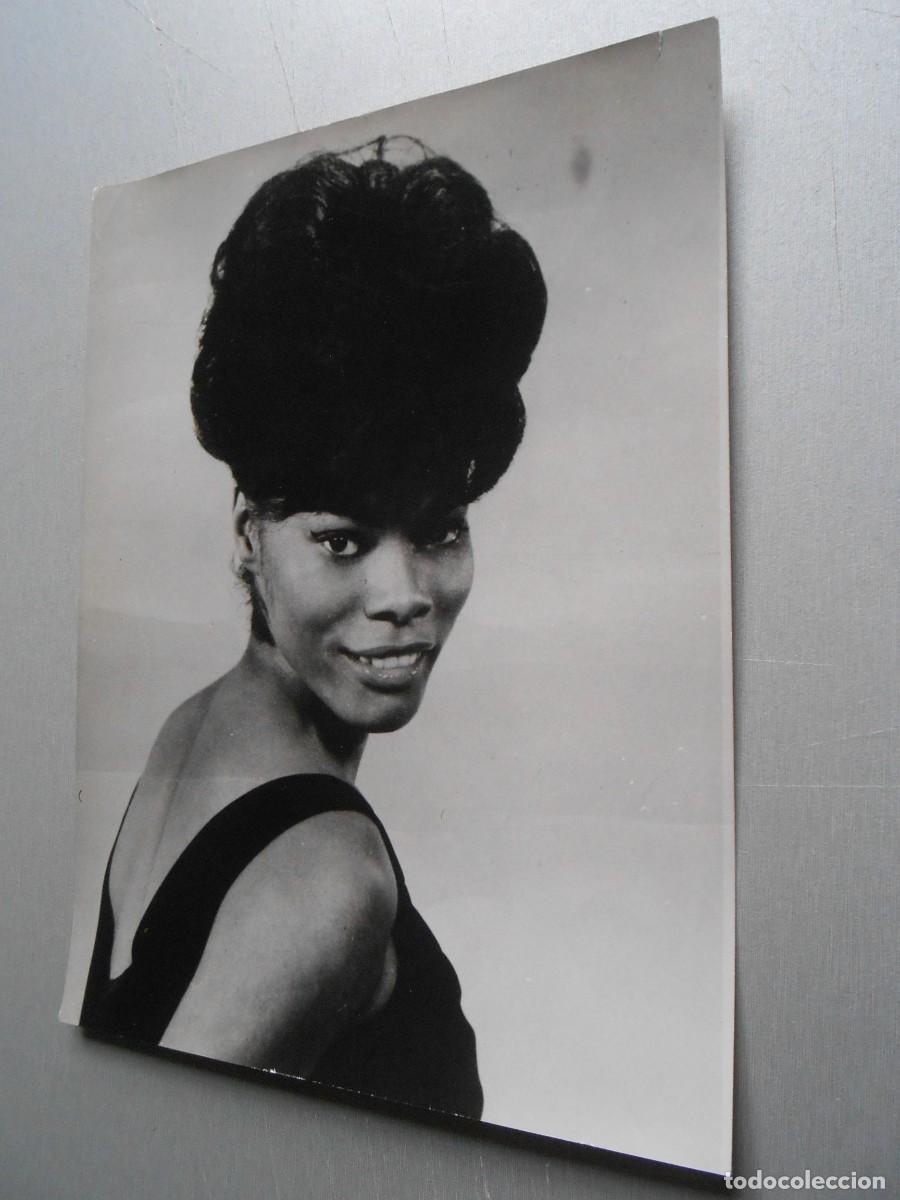 Fotos de Cantantes: FOTO de - DIONNE WARWICK - de 18 x 24 cms