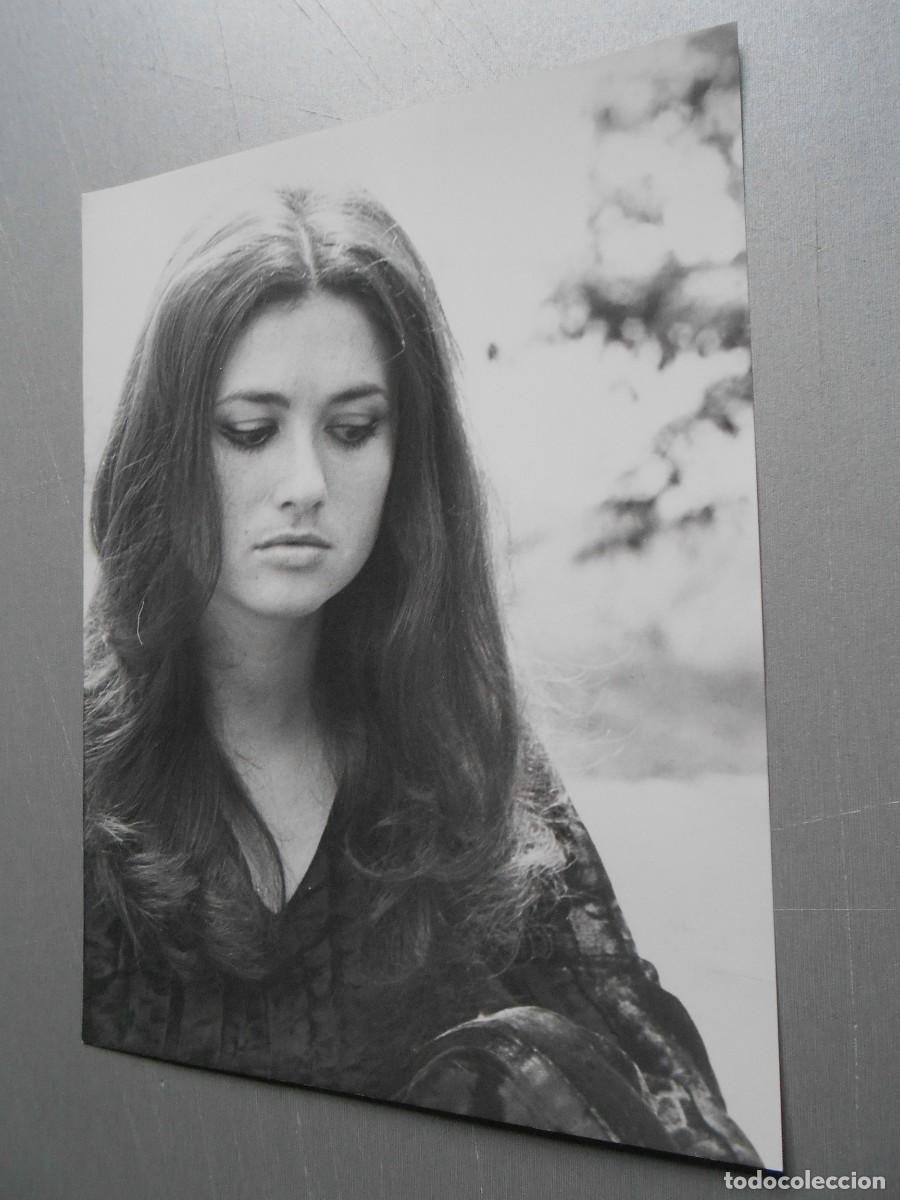 Fotos de Cantantes: FOTO de - GIGLIOLA CINQUETTI - de 18 x 24 cms