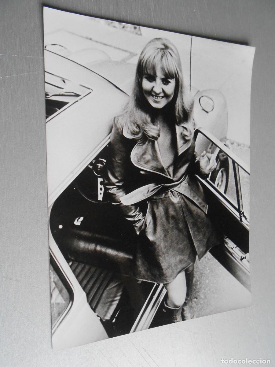 Fotos de Cantantes: FOTO de - LULU - de 18 x 24 cms
