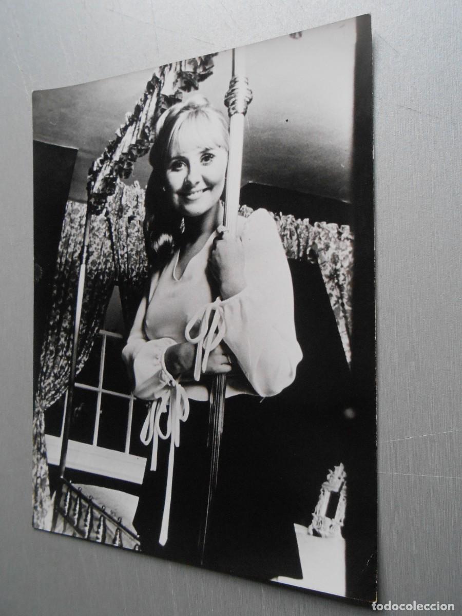 Fotos de Cantantes: FOTO de - LULU - de 18 x 24 cms