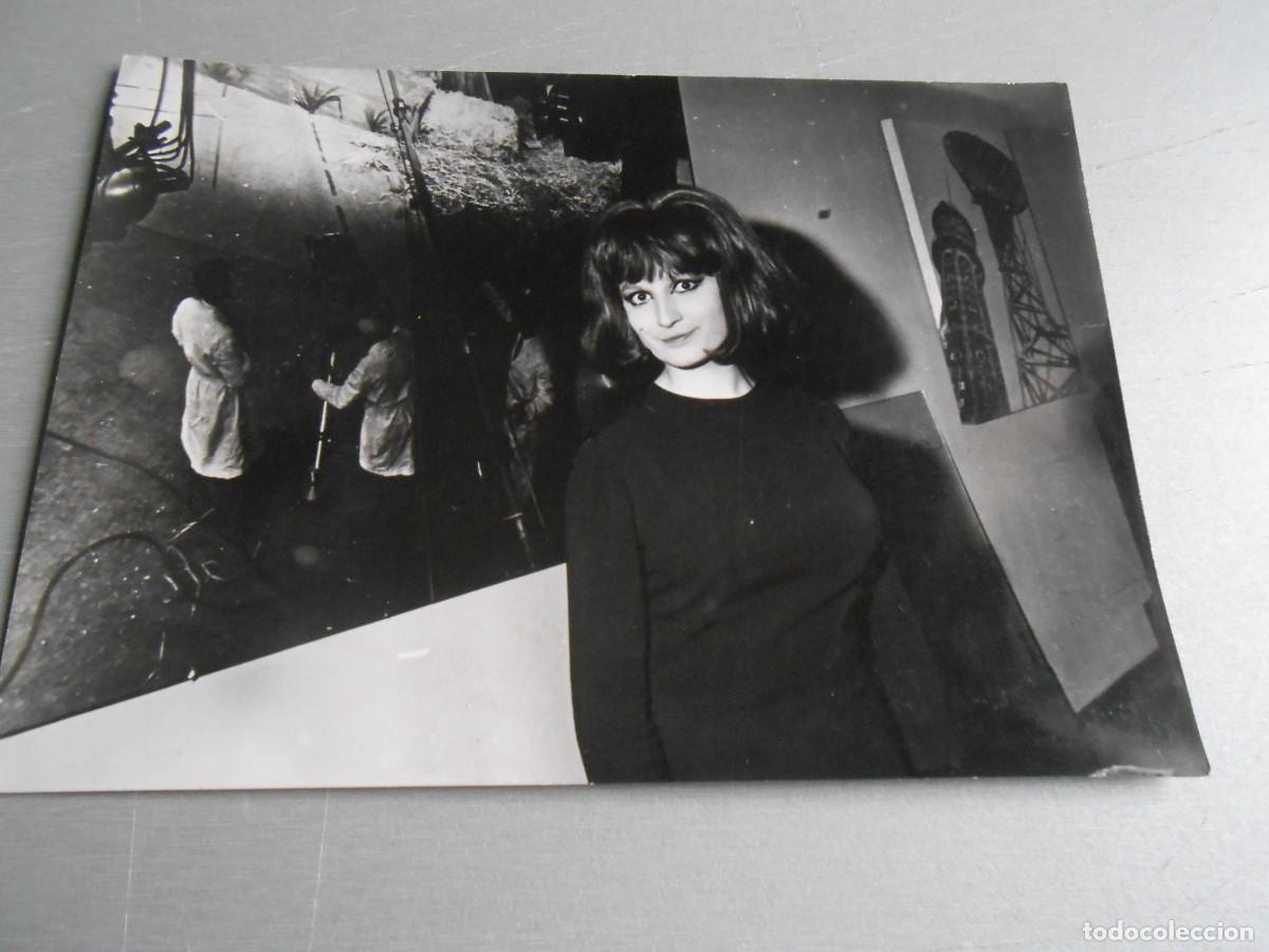Fotos de Cantantes: FOTO de - MINA - de 18 x 13 cms