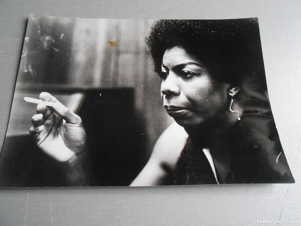 Fotos de Cantantes: FOTO de - NINA SIMONE - de 18 x 13 cms