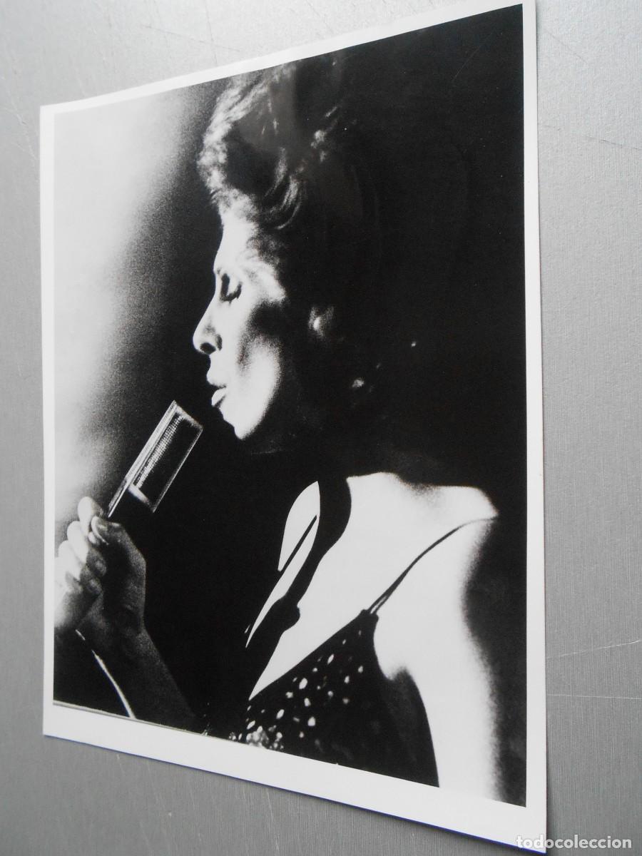 Fotos de Cantantes: FOTO de - ORNELLA VANONI - de 18 x 24 cms