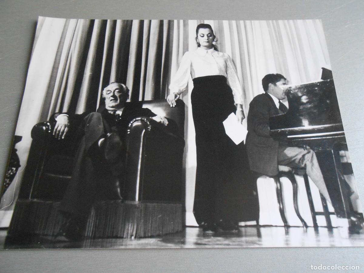 Fotos de Cantantes: FOTO de - MIKAELA y RAFAEL ALBERTI - de 24 x 18 cms
