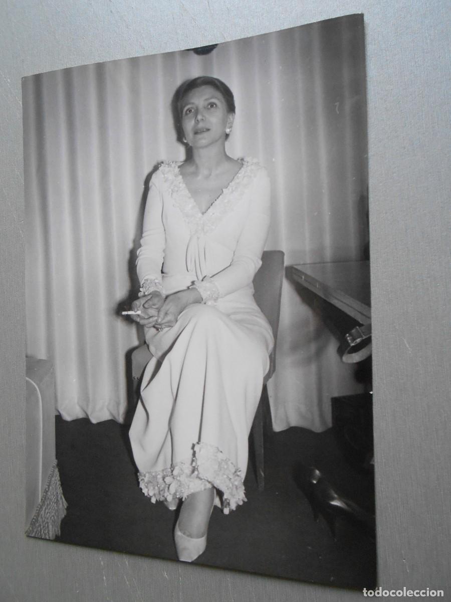 Fotos de Cantantes: FOTO de - MAR&Iacute;A DOLORES PRADERA - de 13 x 18 cms
