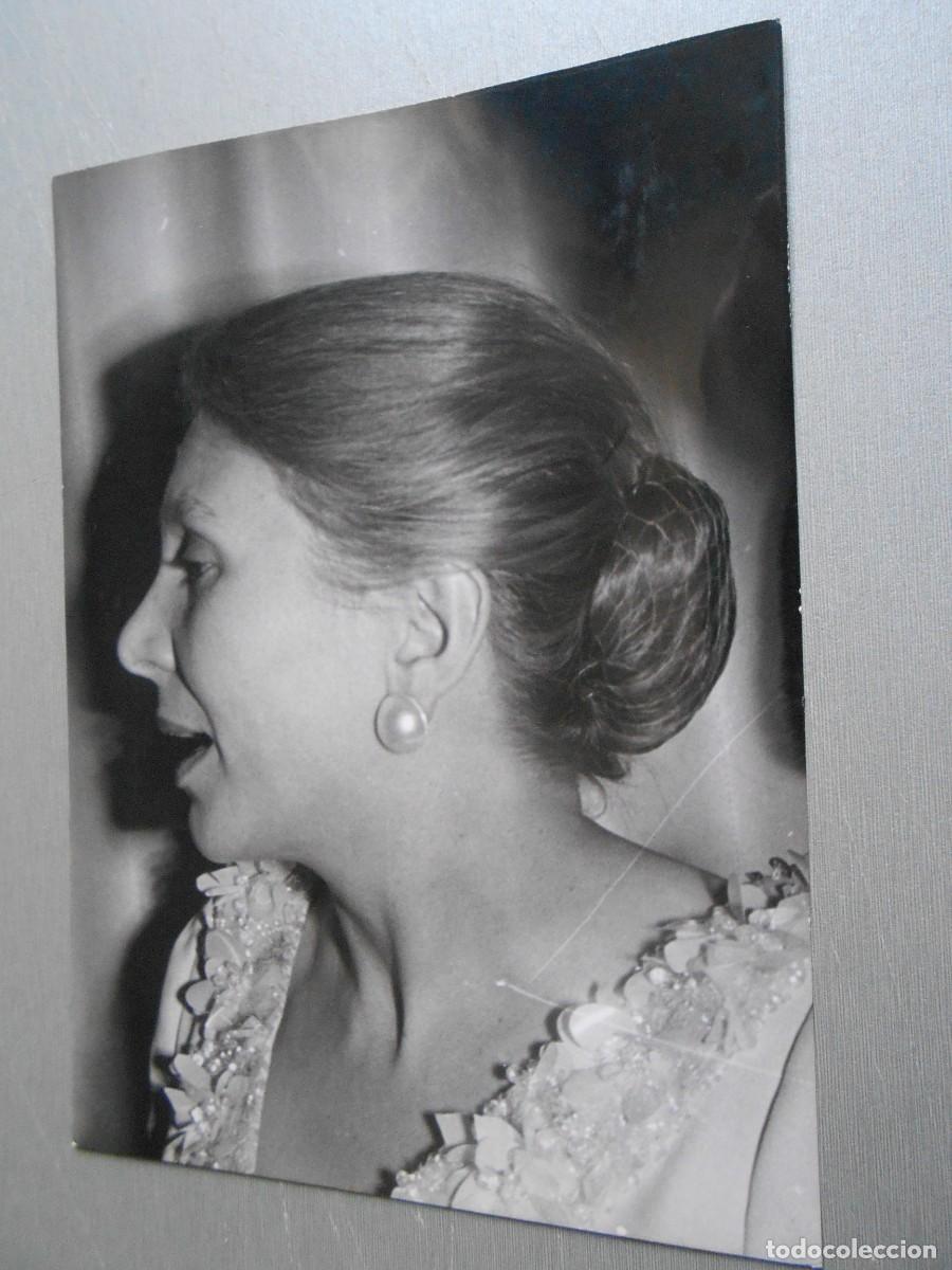 Fotos de Cantantes: FOTO de - MAR&Iacute;A DOLORES PRADERA - de 13 x 17,5 cms