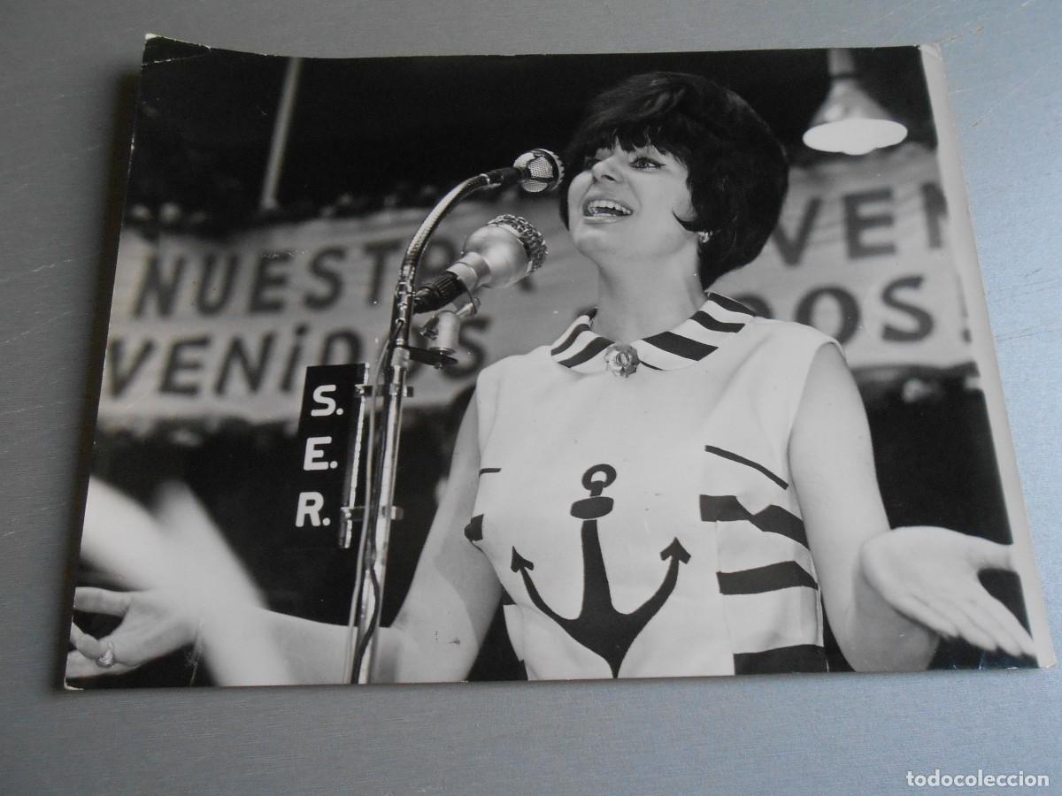 Fotos de Cantantes: FOTO de - GELU - de 24 x 18 cms