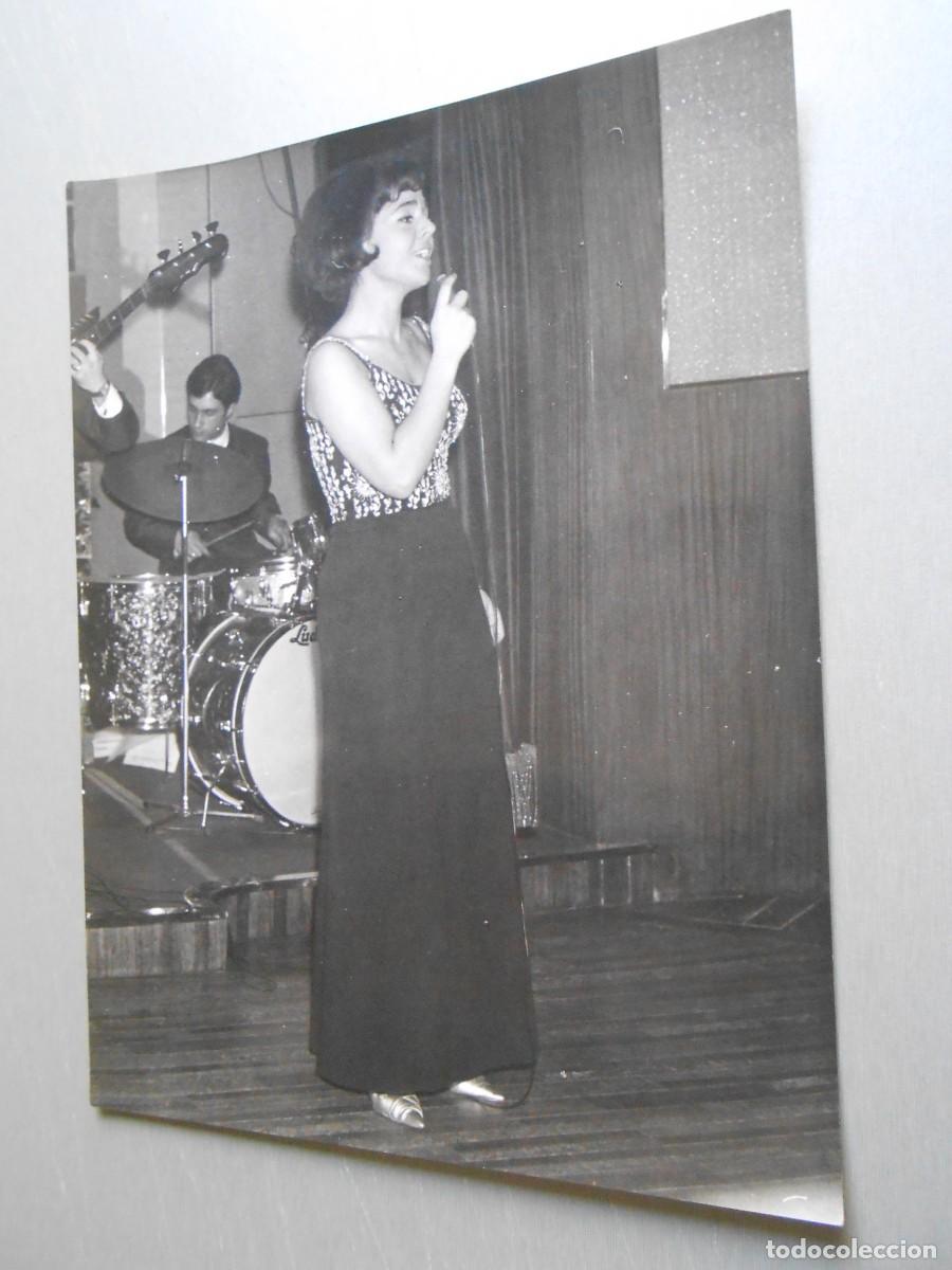 Fotos de Cantantes: FOTO de - SABRINA - de 18 x 24 cms