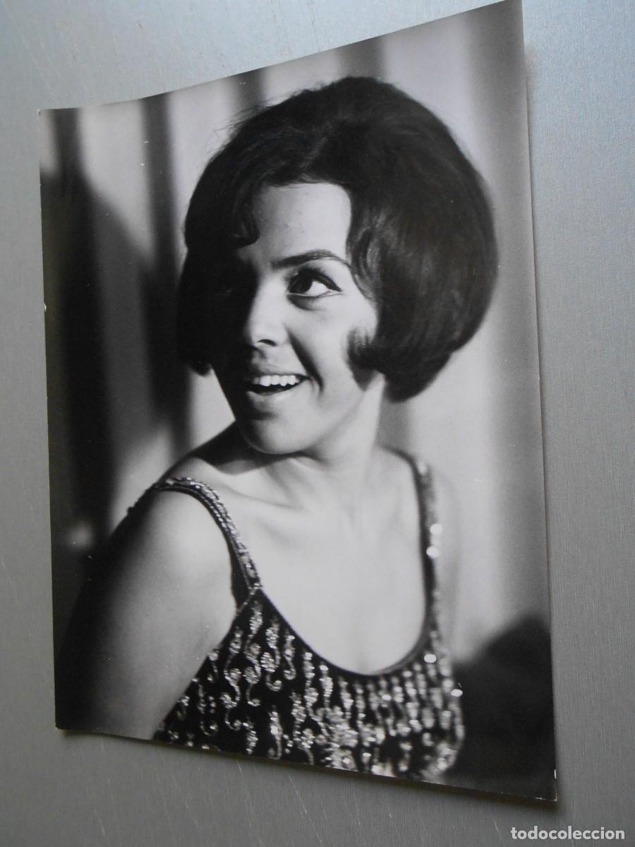 Fotos de Cantantes: FOTO de - SABRINA - de 18 x 24 cms