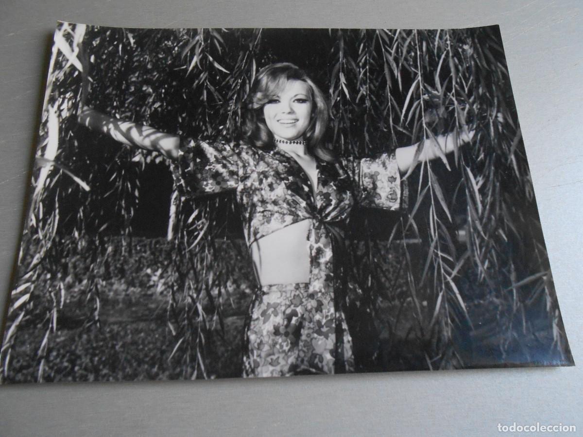 Fotos de Cantantes: FOTO de - ROSA MORENA - de 24 x 18 cms