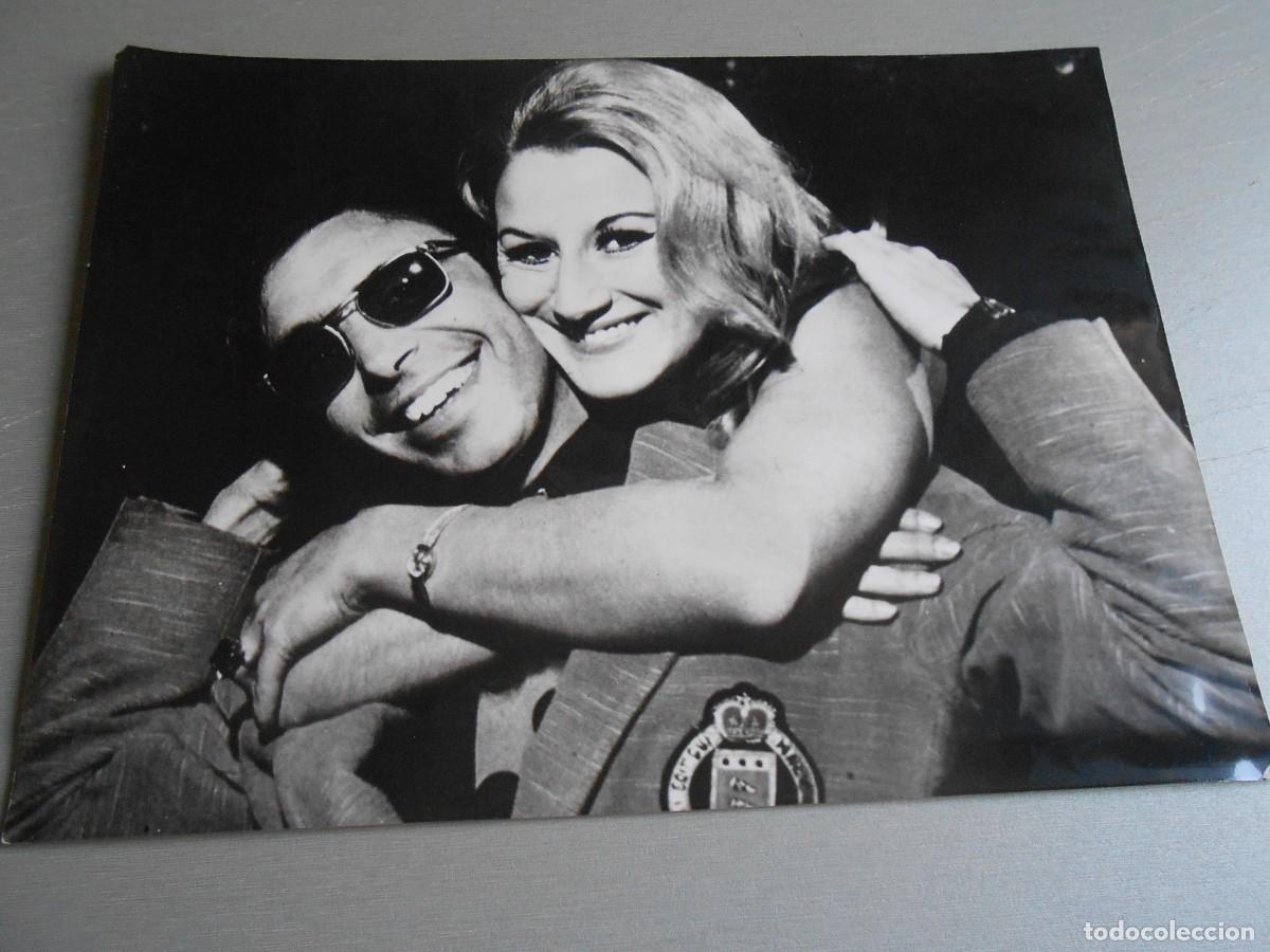 Fotos de Cantantes: FOTO de - MARISA MEDINA y ALFONSO SANTISTEBAN - de 24 x 18 cms