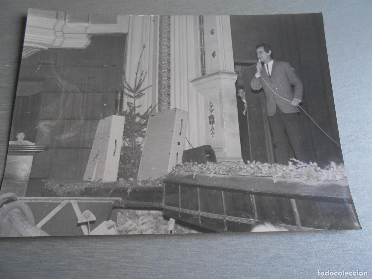 Fotos de Cantantes: FOTO de - LUIS ARRIBAS CASTRO - de 17,5 x 13 cms