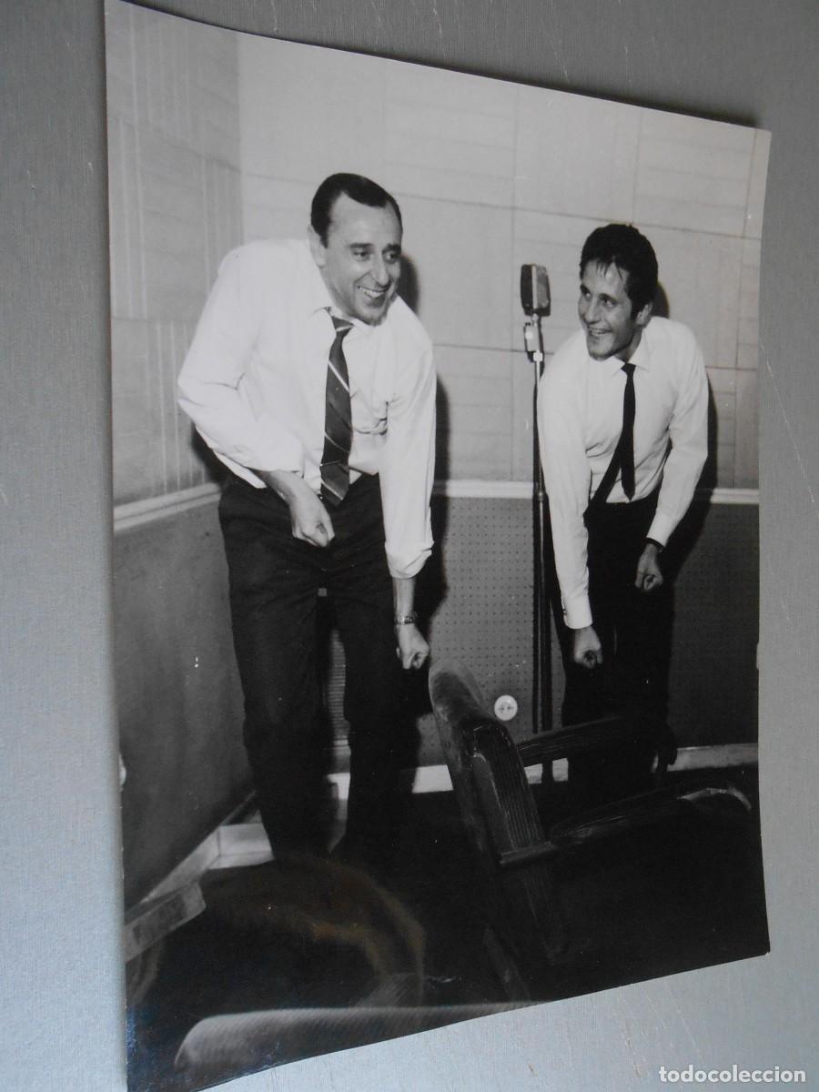 Fotos de Cantantes: FOTO de - JOAQU&Iacute;N PRAT - de 18 x 24 cms