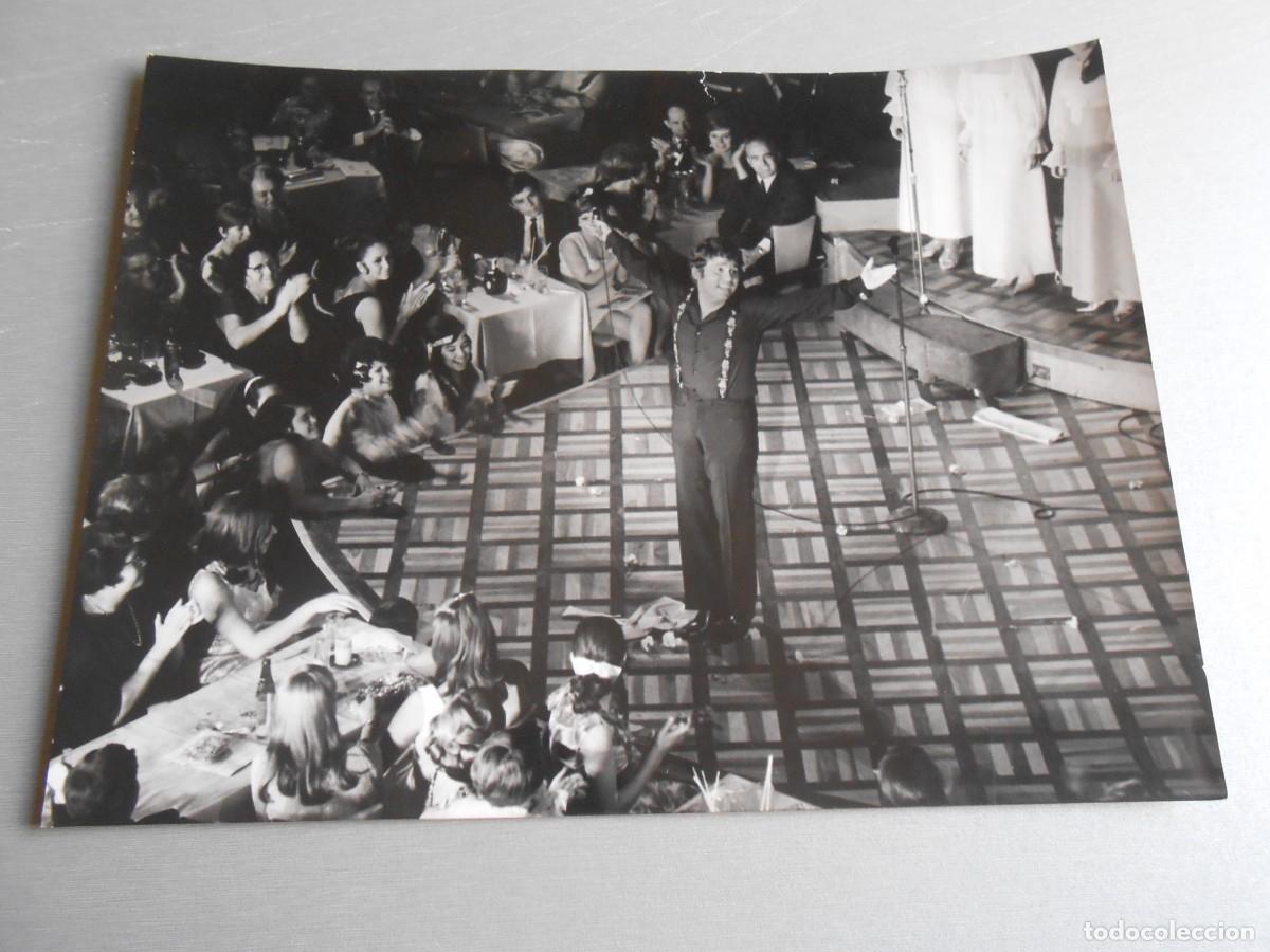 Fotos de Cantantes: FOTO de - RAPHAEL - de 24 x 18 cms