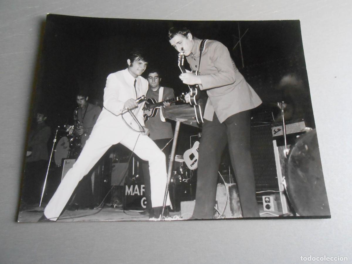 Fotos de Cantantes: FOTO de - BRUNO LOMAS - de 24 x 18 cms