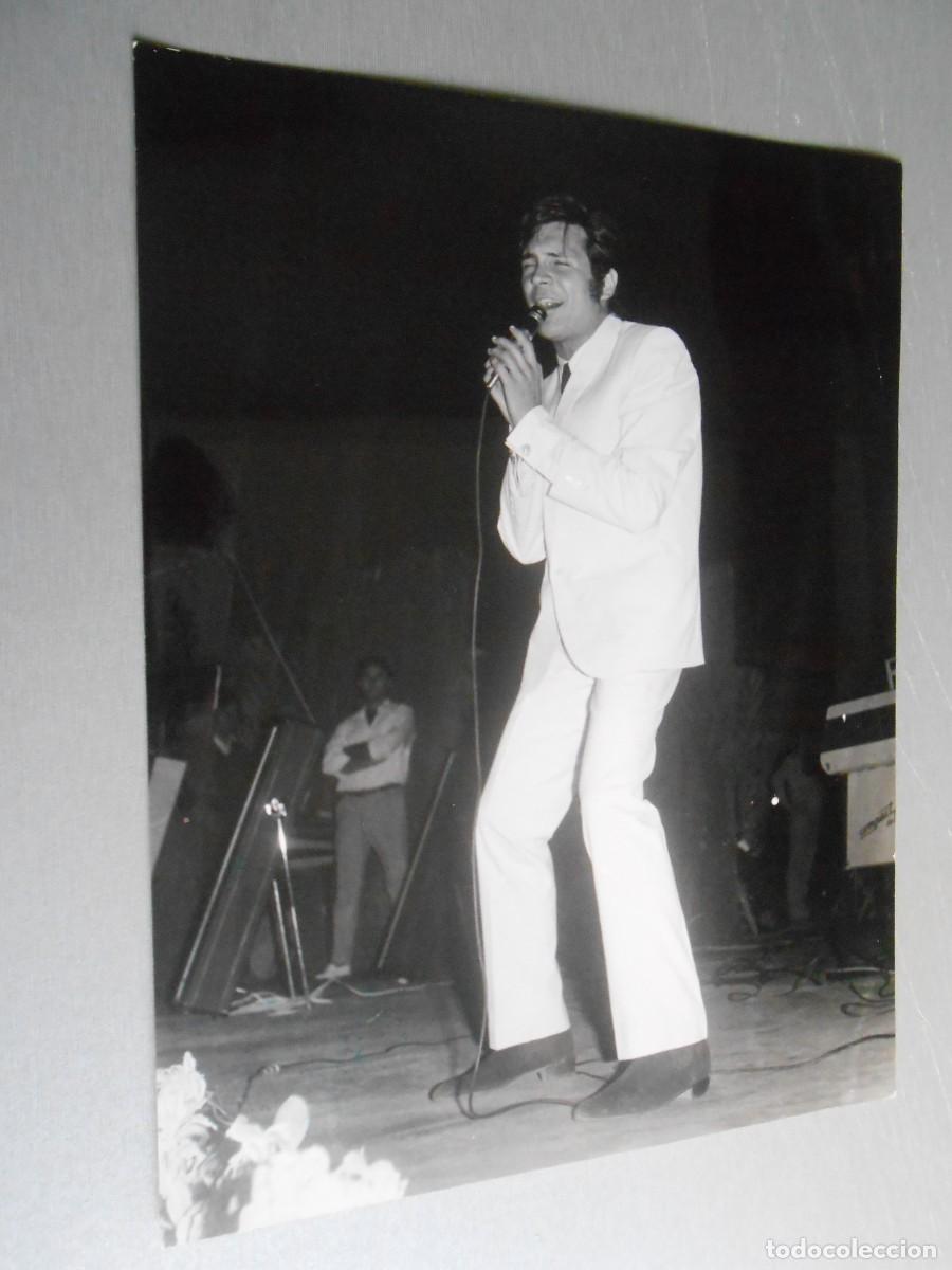Fotos de Cantantes: FOTO de - BRUNO LOMAS - de 18 x 24 cms