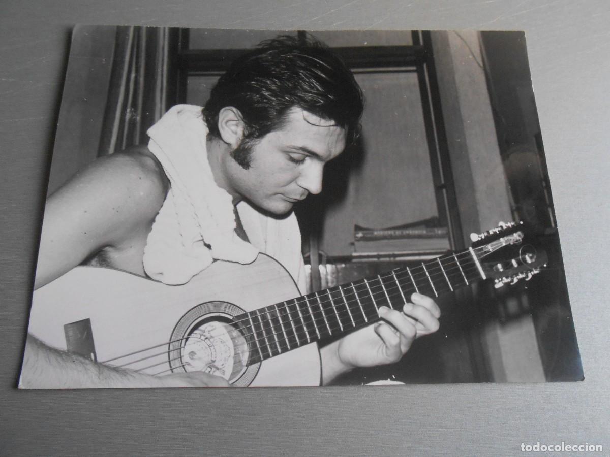 Fotos de Cantantes: FOTO de - BRUNO LOMAS - de 24 x 18 cms