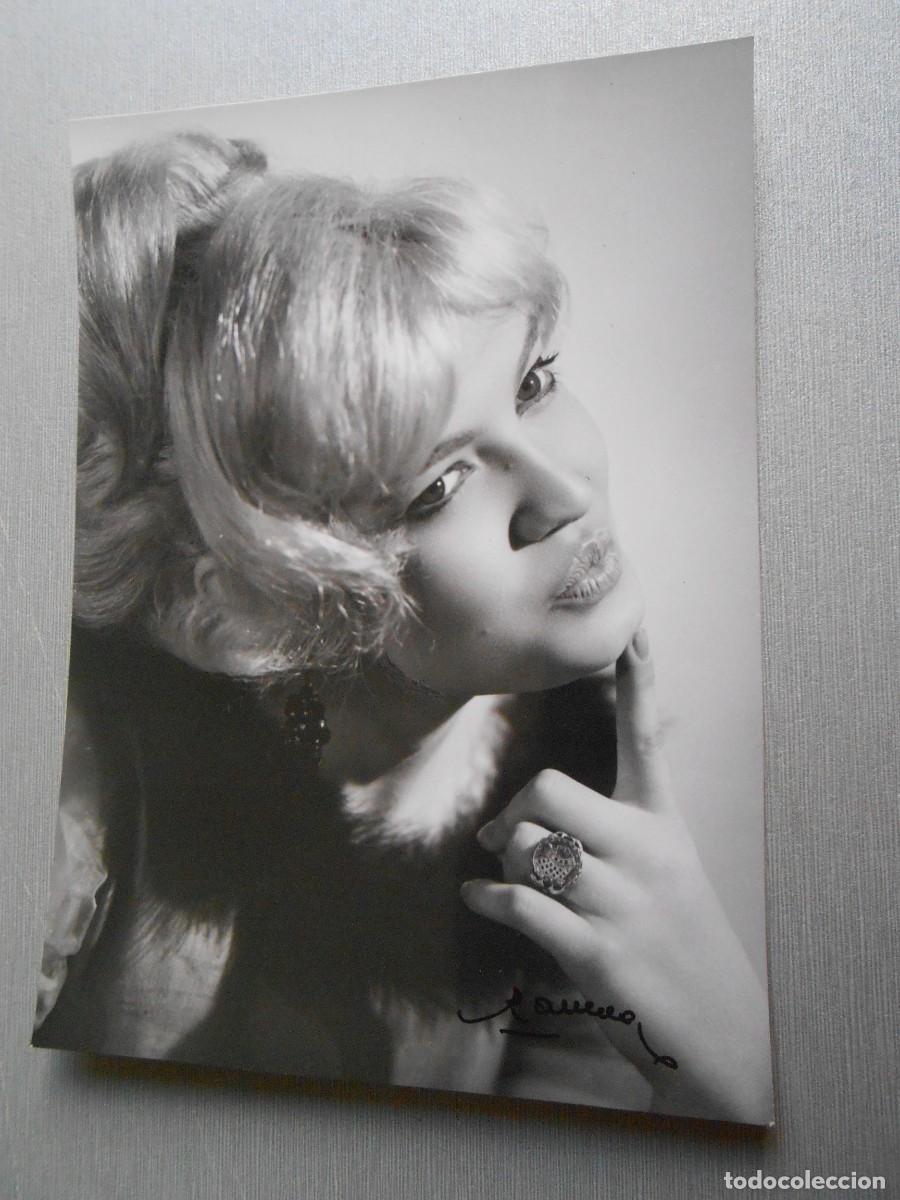 Fotos de Cantantes: FOTO de - BETINA - de 8,5 x 11,5 cms