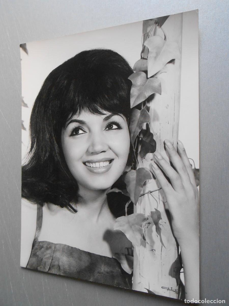 Fotos de Cantantes: FOTO de - FRANCISKA - de 18 x 24 cms