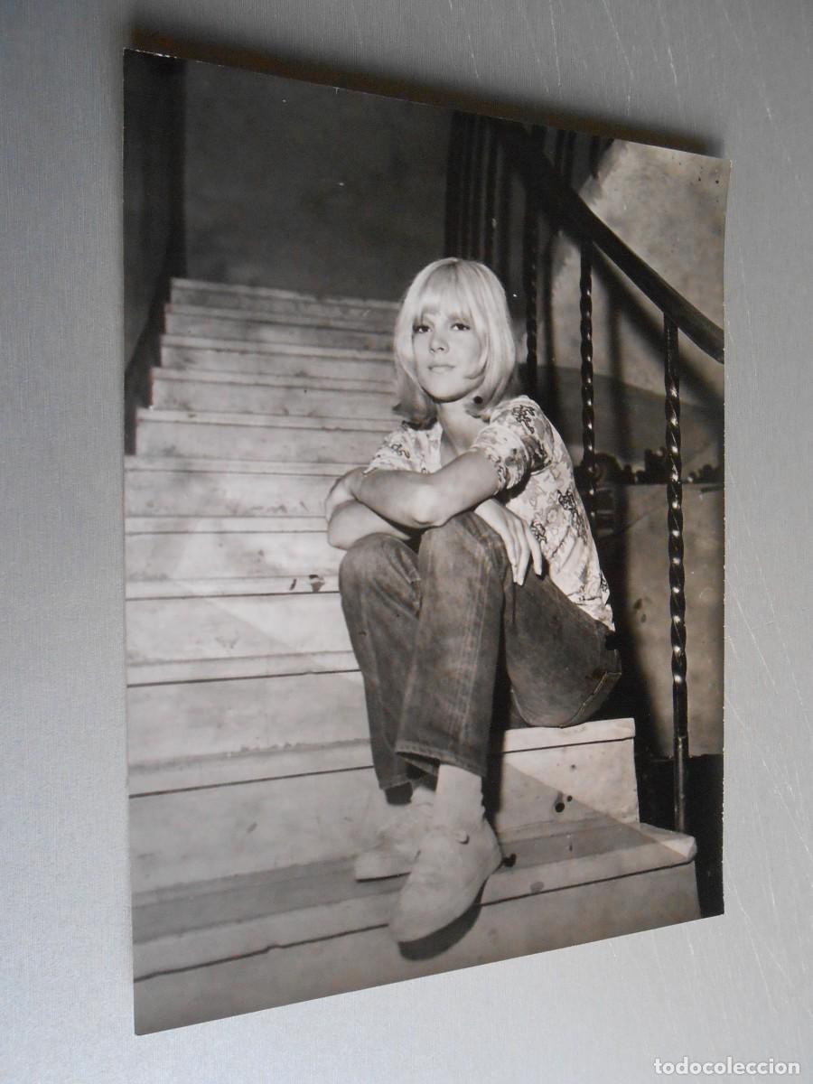 Fotos de Cantantes: FOTO de - SYLVIE VARTAN - de 18 x 24 cms