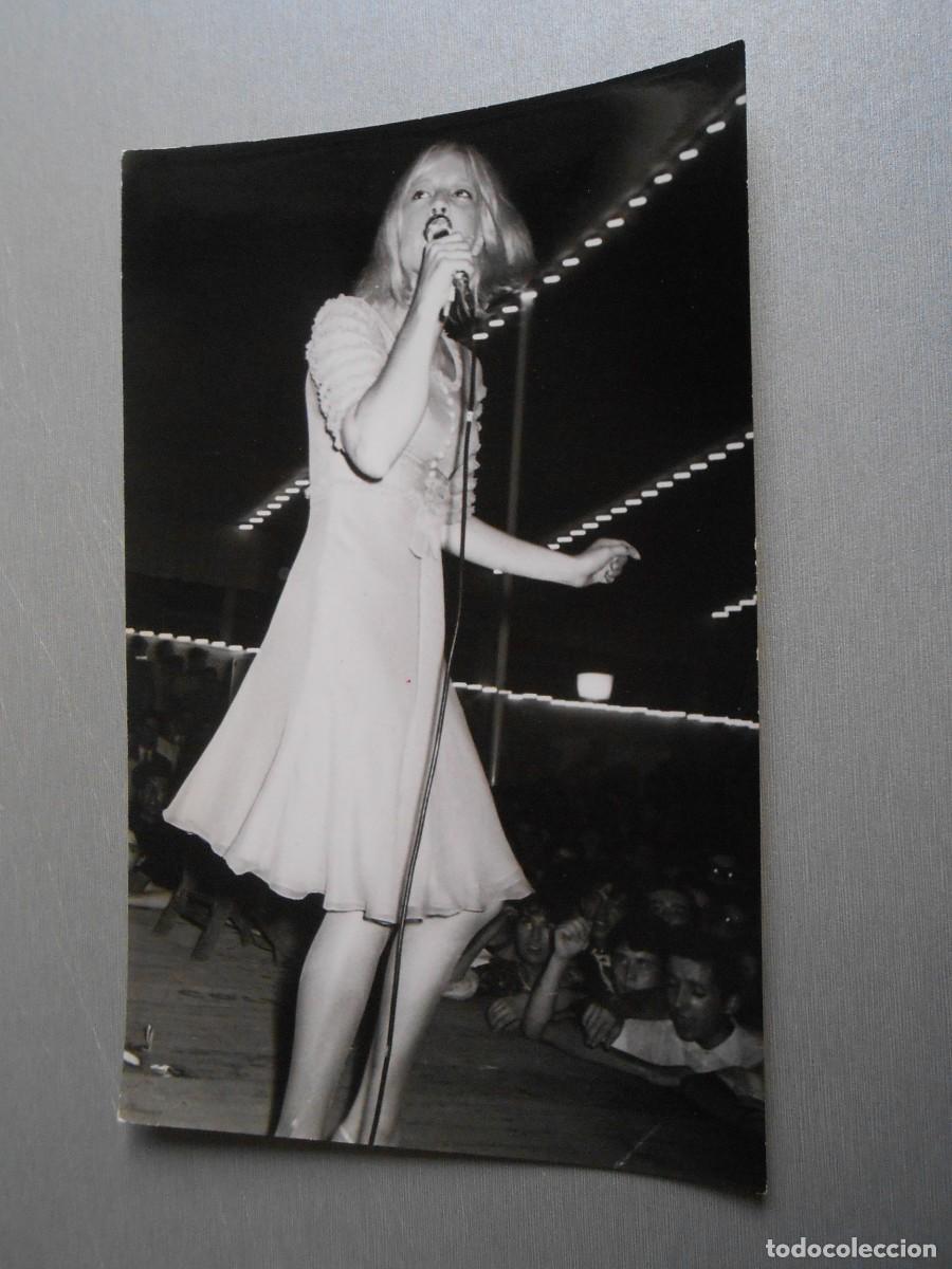 Fotos de Cantantes: FOTO de - SYLVIE VARTAN - de 11,5 x 18 cms