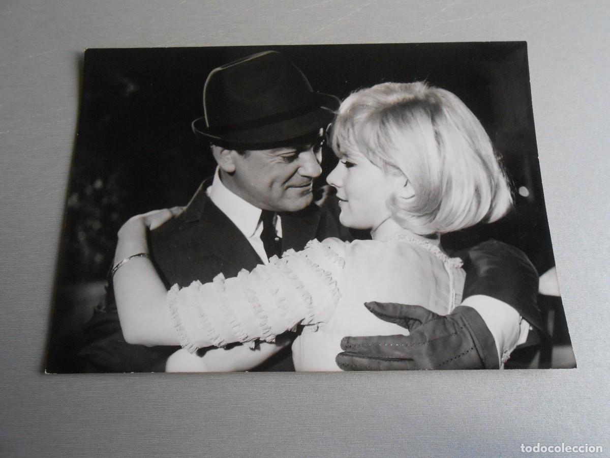 Fotos de Cantantes: FOTO de - SYLVIE VARTAN con JEAN MARAIS - de 18 x 13 cms