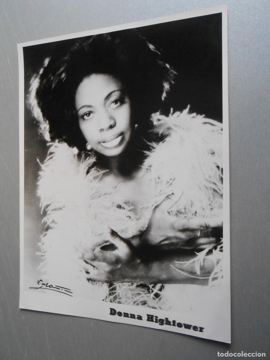 Fotos de Cantantes: FOTO de - DONNA HIGHTOWER - de 18 x 24 cms