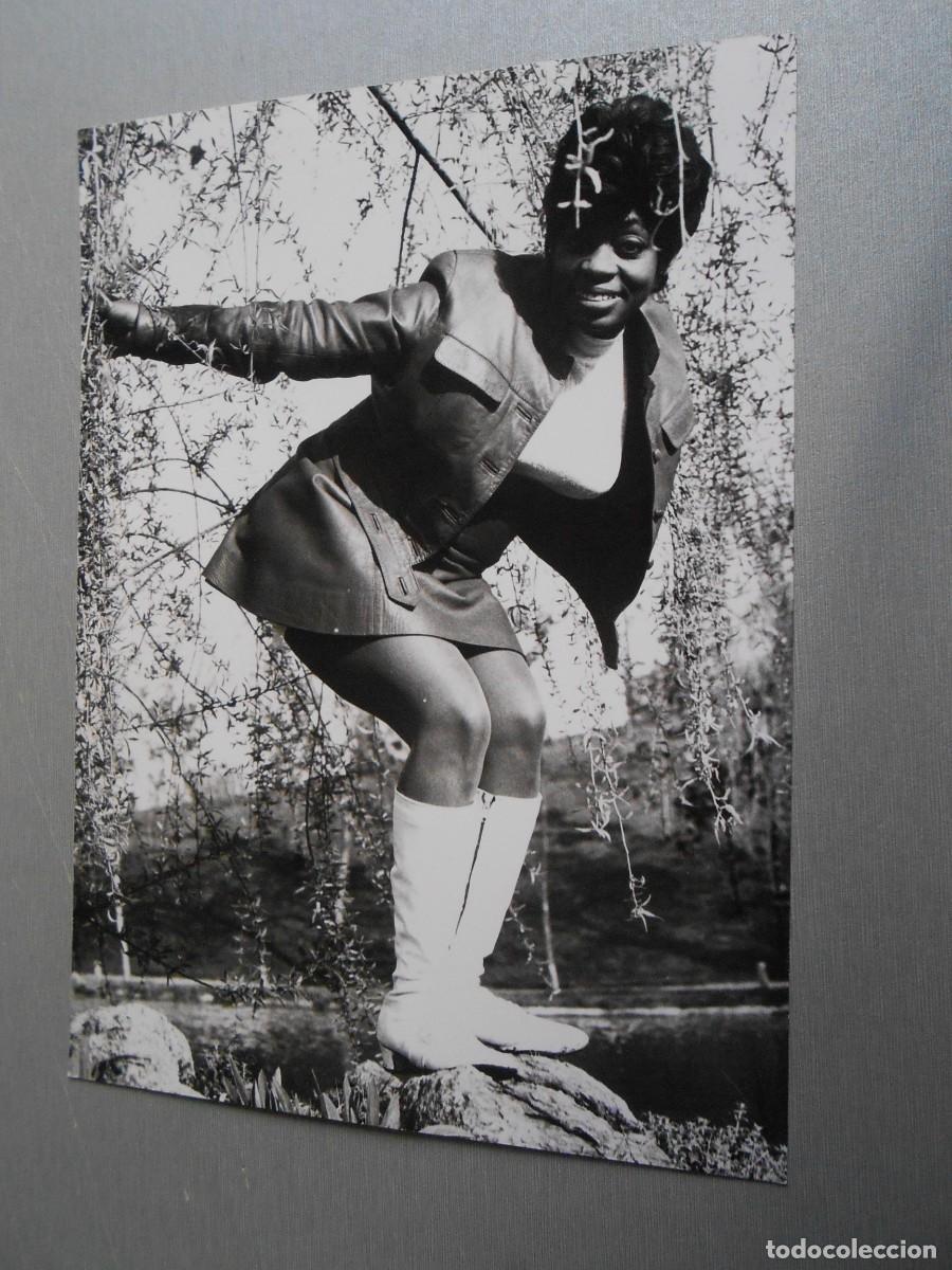 Fotos de Cantantes: FOTO de - DONNA HIGHTOWER - de 13 x 18 cms