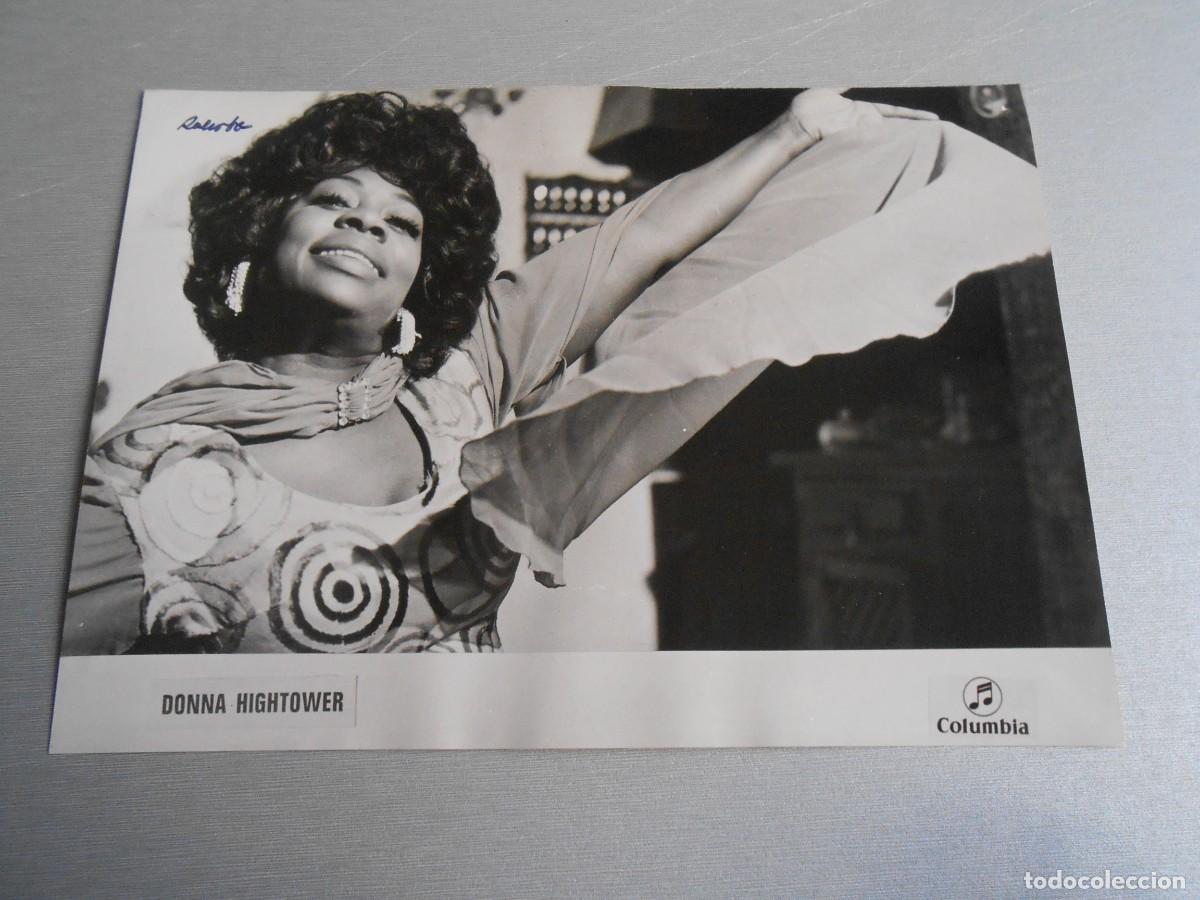 Fotos de Cantantes: FOTO de - DONNA HIGHTOWER - de 18 x 13 cms