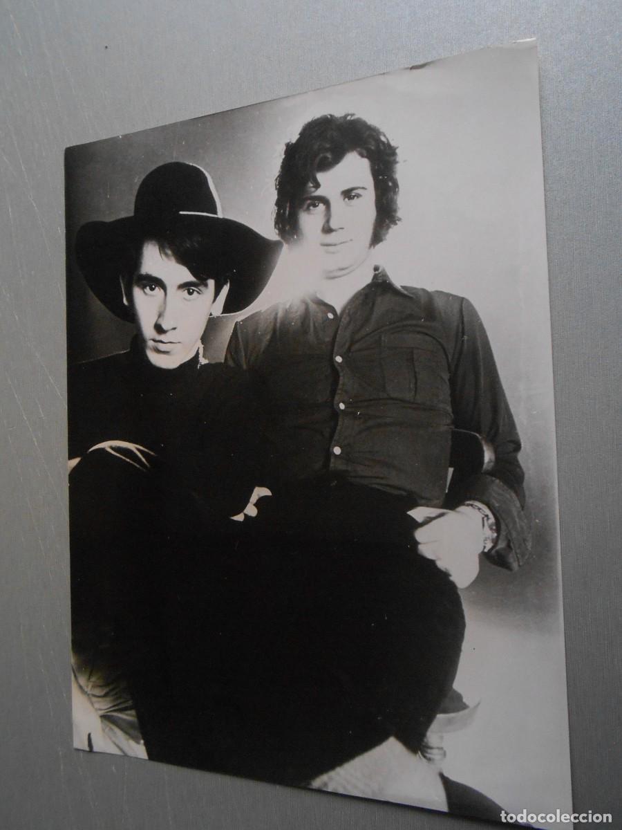 Fotos de Cantantes: FOTO de - CAOBA - de 18 x 24 cms