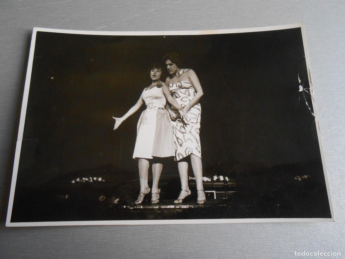 Fotos de Cantantes: FOTO de - MARY SAMPERE y LUISITA TENOR - de 14 x 9,5 cms