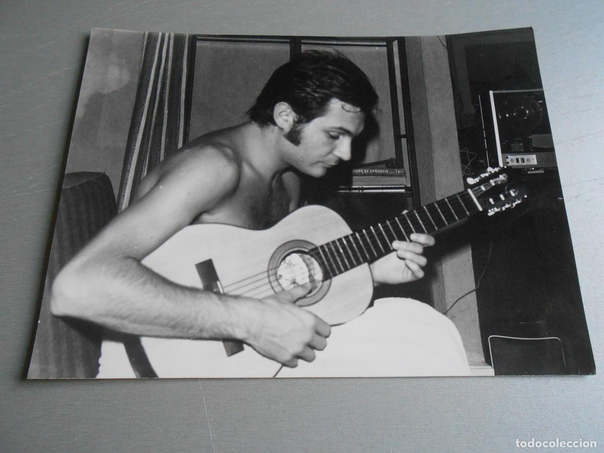 Fotos de Cantantes: FOTO de - BRUNO LOMAS - de 24 x 18 cms