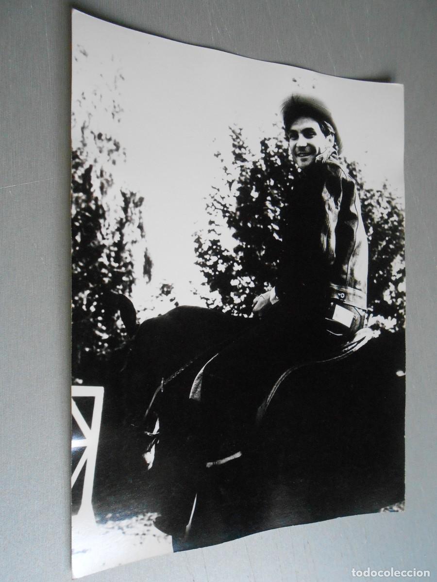 Fotos de Cantantes: FOTO de - BRUNO LOMAS - de 18 x 24 cms