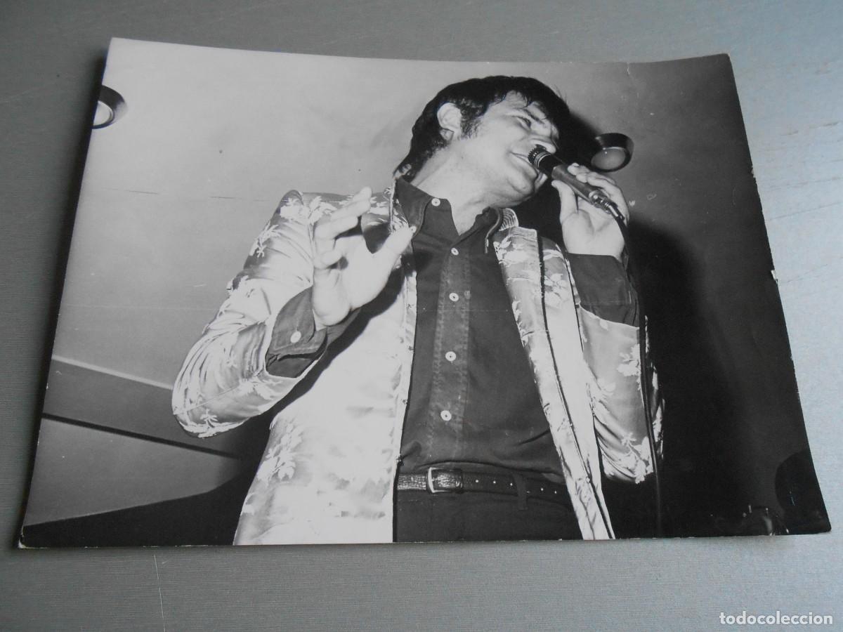 Fotos de Cantantes: FOTO de - BRUNO LOMAS - de 24 x 18 cms