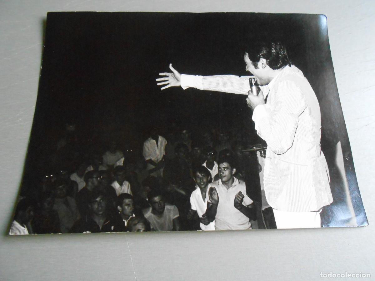 Fotos de Cantantes: FOTO de - BRUNO LOMAS - de 24 x 18 cms