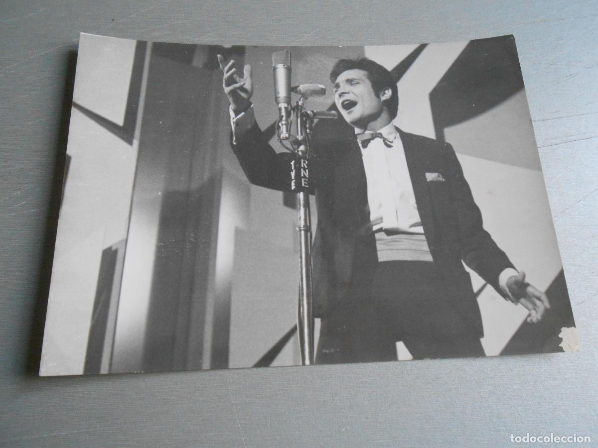 Fotos de Cantantes: FOTO de - BRUNO LOMAS - de 17,5 x 13 cms