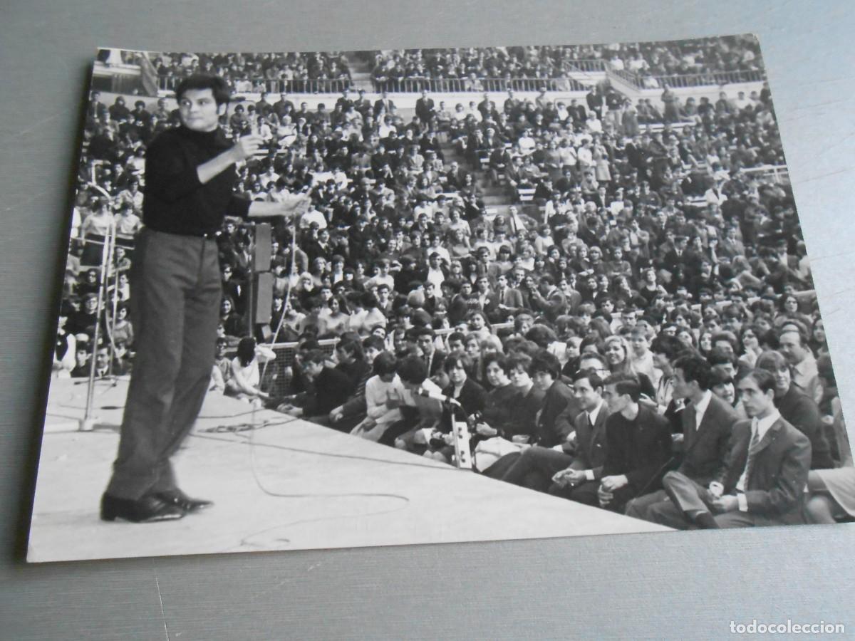 Fotos de Cantantes: FOTO de - BRUNO LOMAS - de 18 x 13 cms