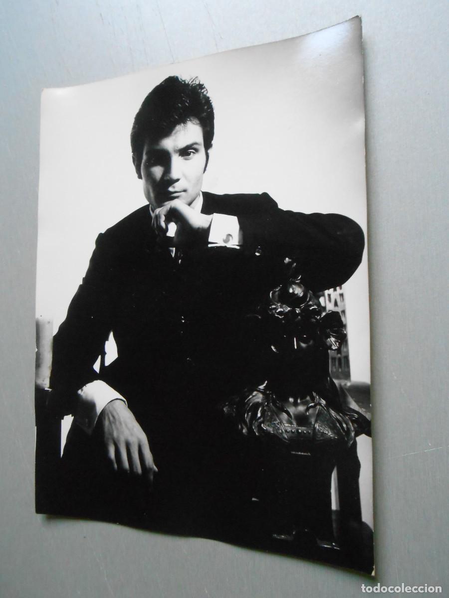 Fotos de Cantantes: FOTO de - BRUNO LOMAS - de 18 x 24 cms