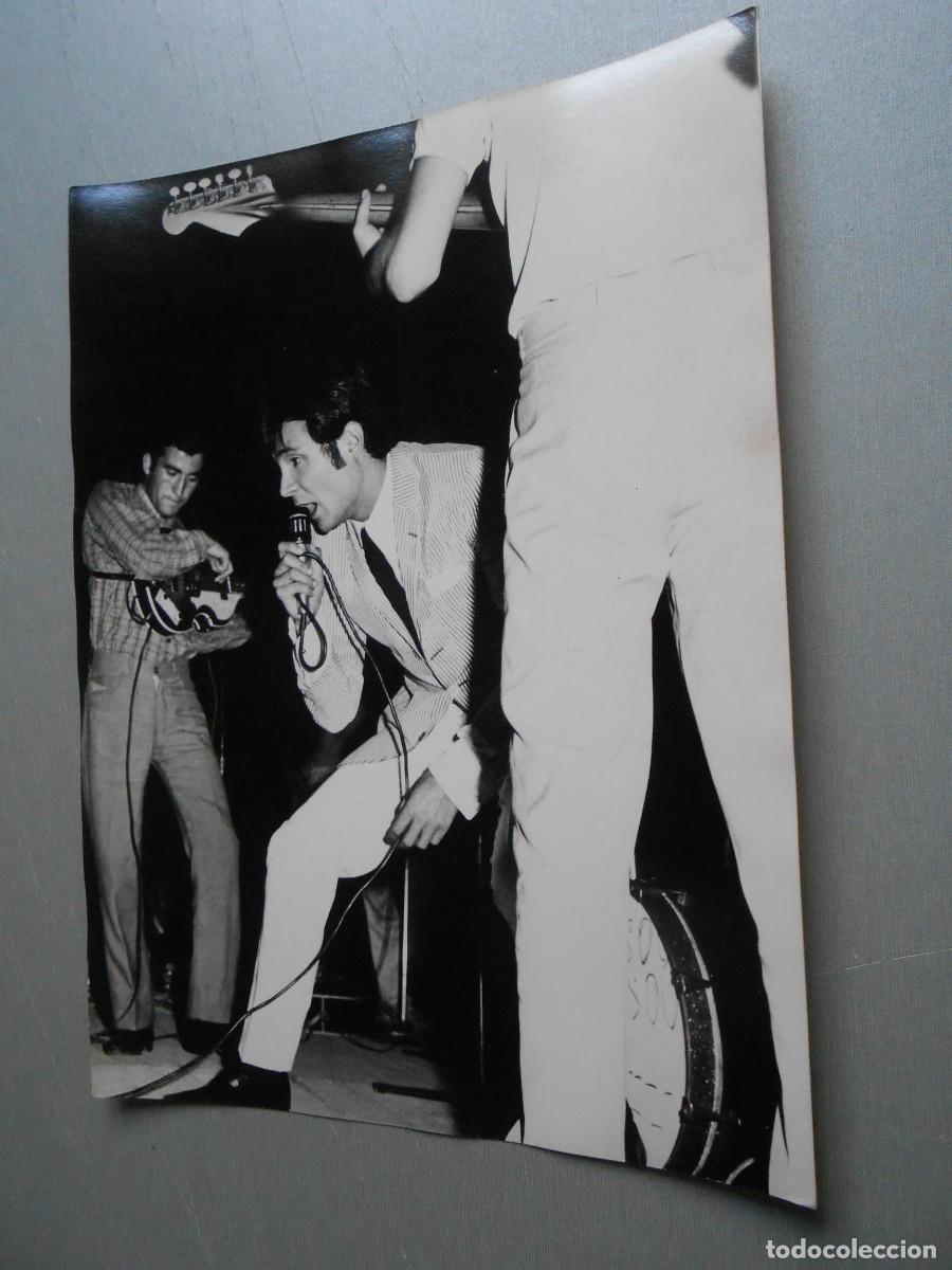 Fotos de Cantantes: FOTO de - BRUNO LOMAS - de 18 x 24 cms