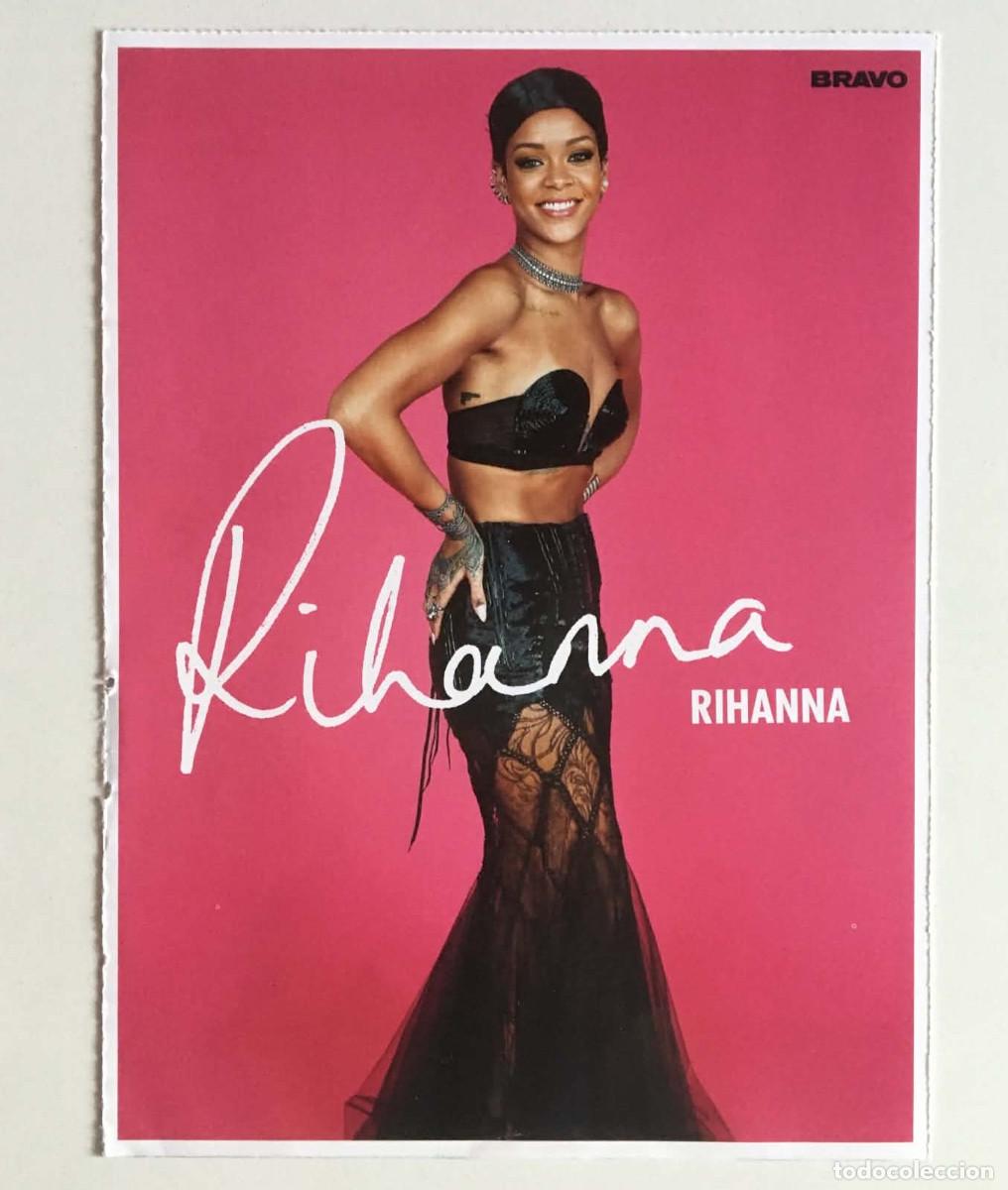 Photos of Singers: Rihanna / Selena Gomez Autograph Card Bravo Magazine Germany c. 2013 Music