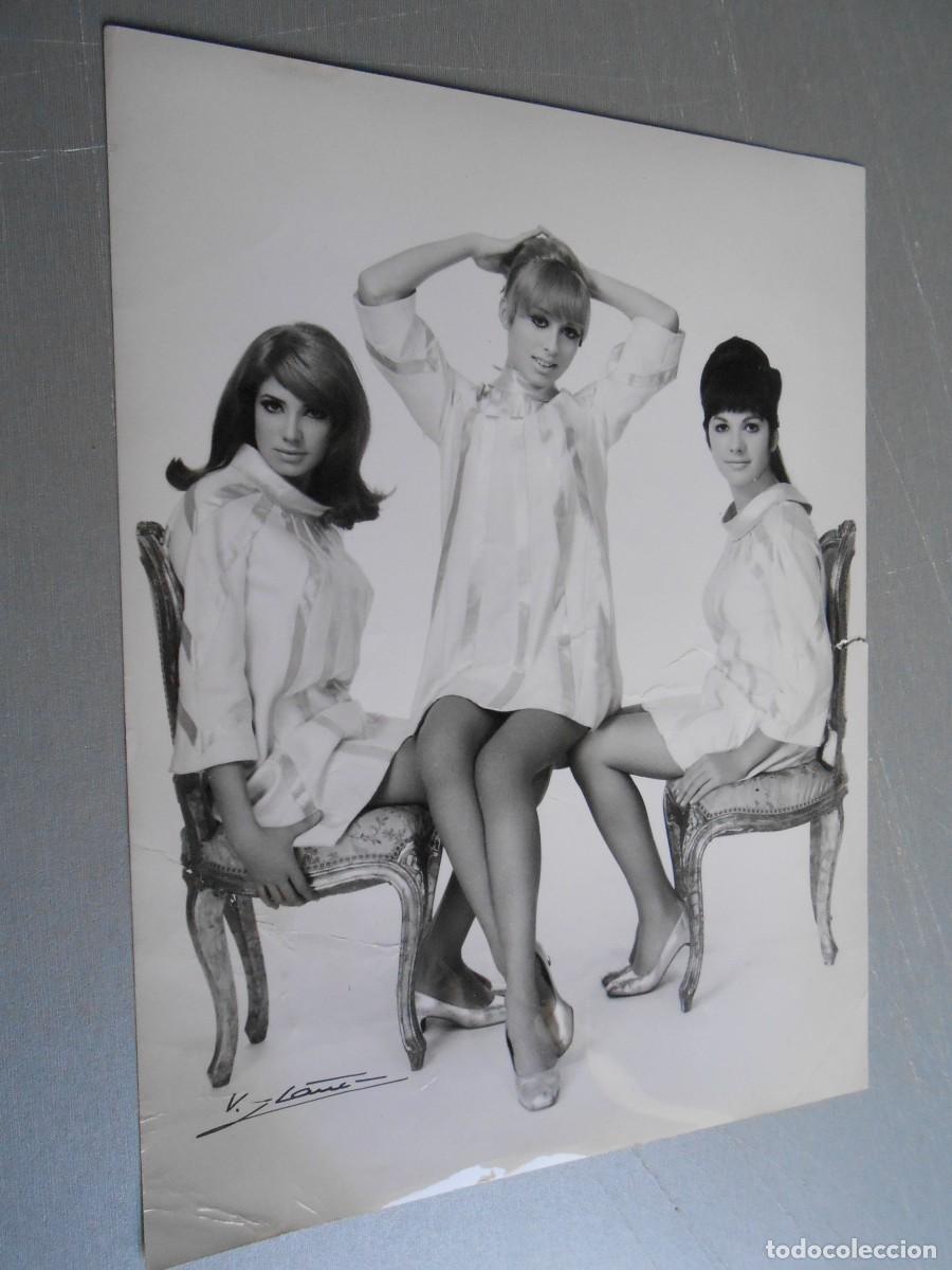 Fotos de Cantantes: FOTO de - ELLAS - de 18 x 24 cms -