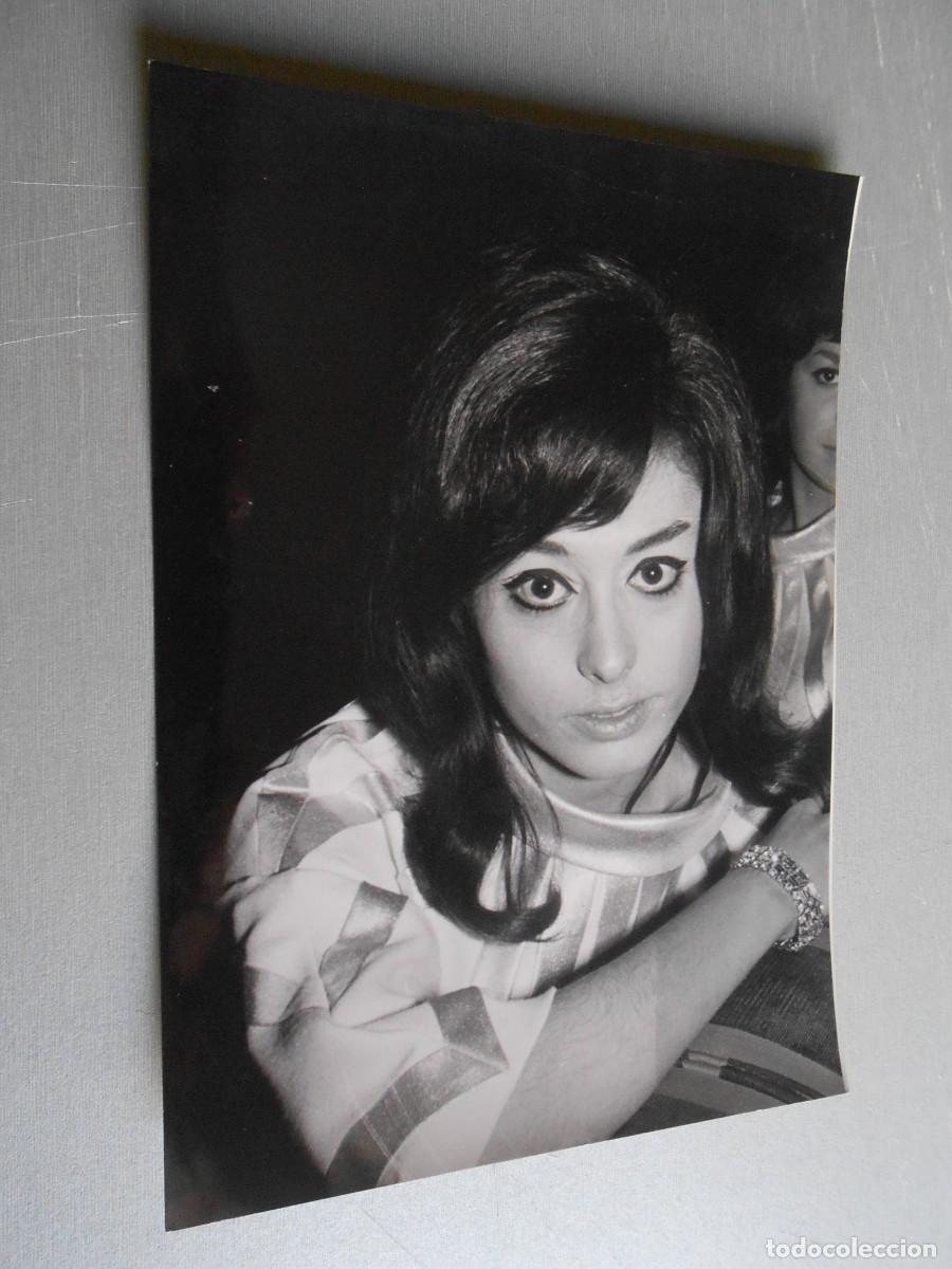 Fotos de Cantantes: FOTO de - ELLAS - de 13 x 18 cms -
