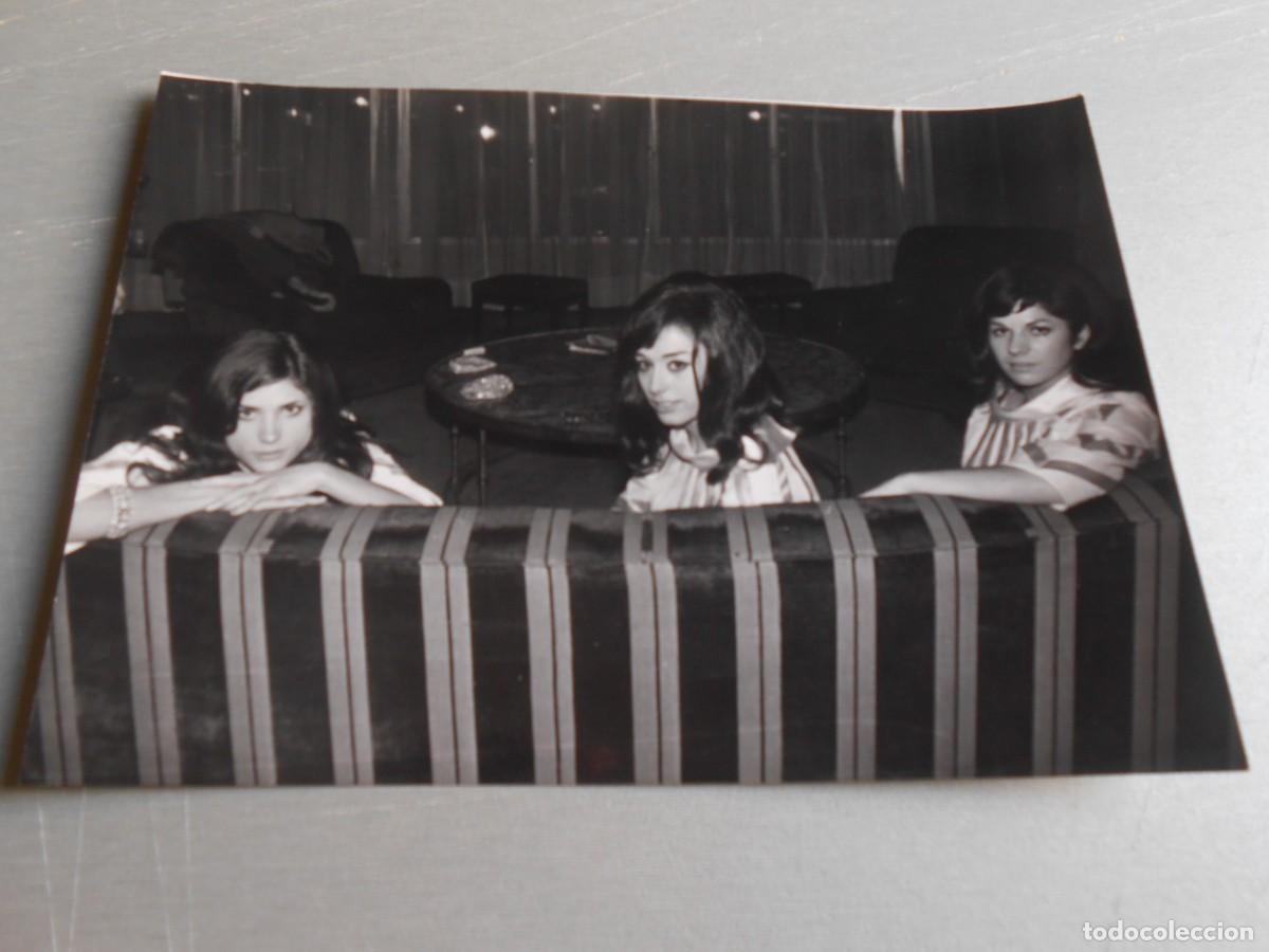 Fotos de Cantantes: FOTO de - ELLAS - de 18 x 13 cms -