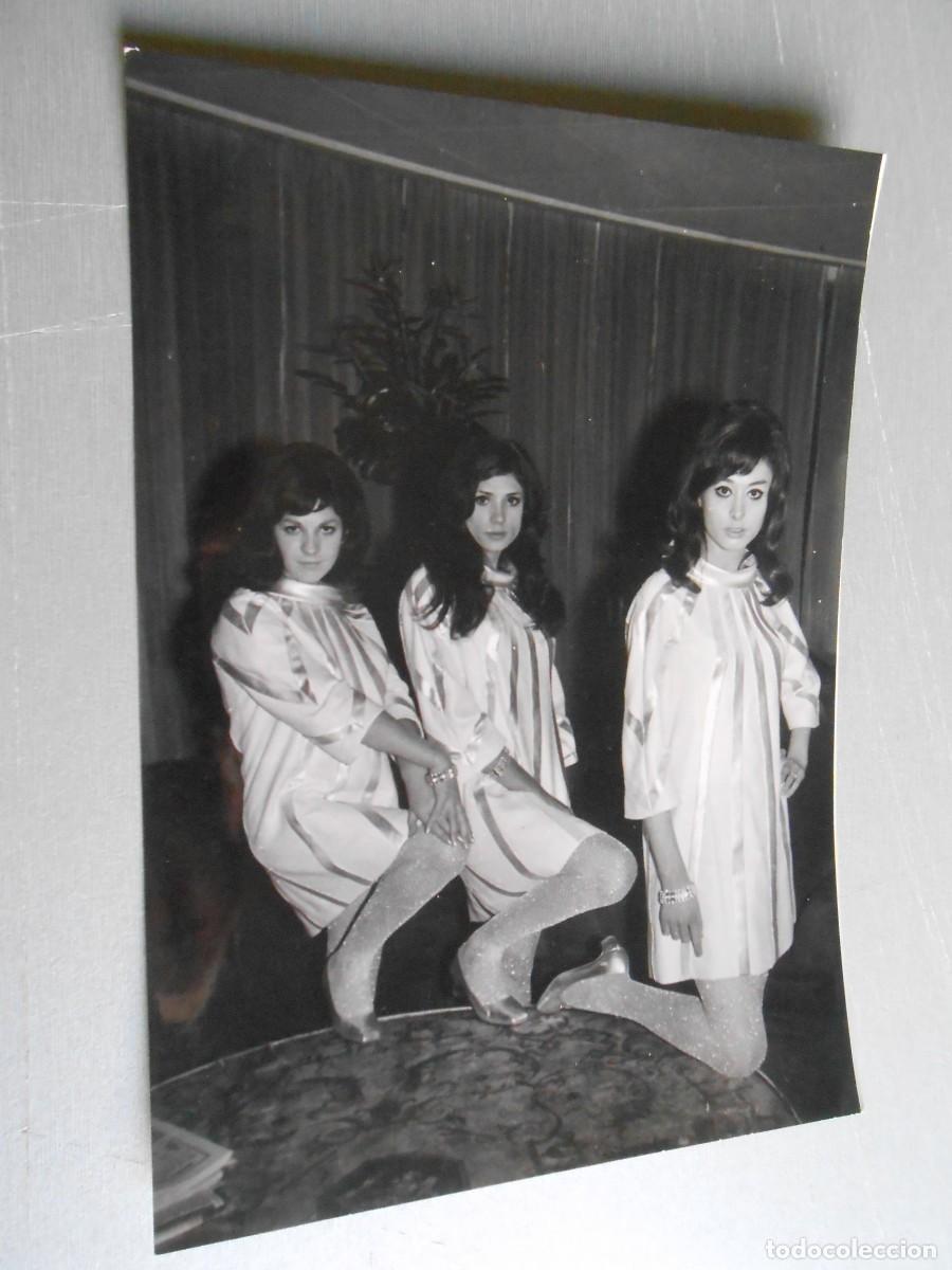 Fotos de Cantantes: FOTO de - ELLAS - de 13 x 18 cms -