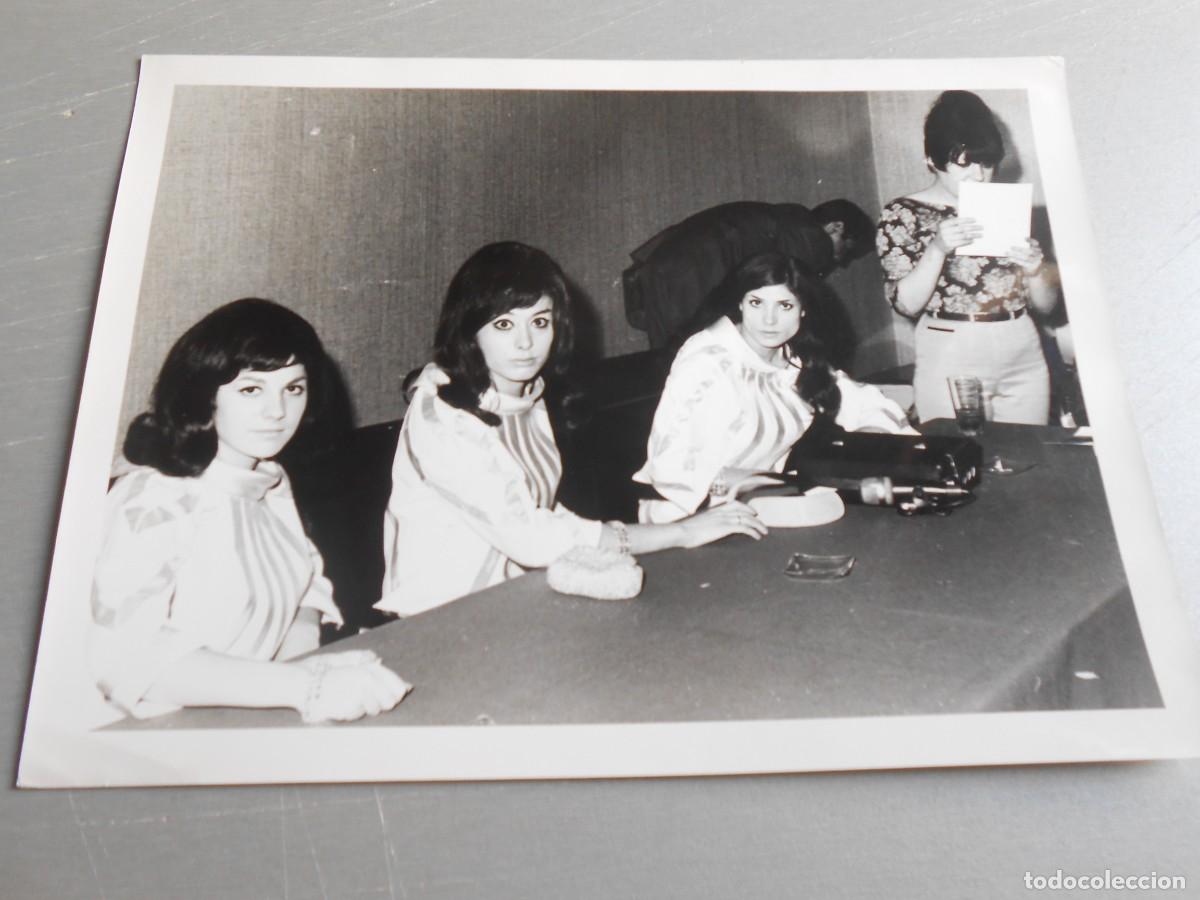 Fotos de Cantantes: FOTO de - ELLAS - de 24 x 18 cms -